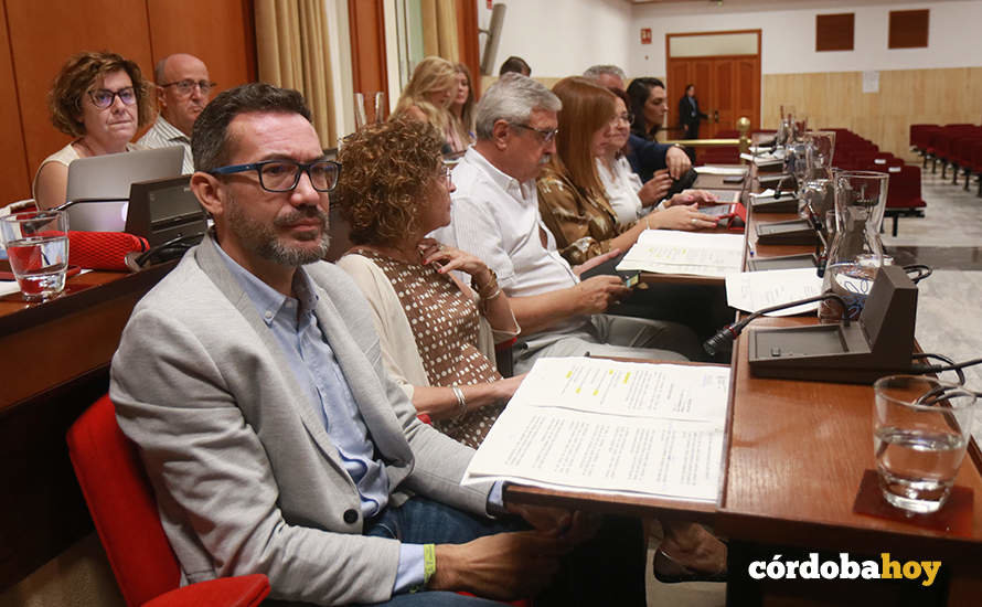 José Antonio Romero, portavoz del PSOE, en un Pleno FOTO RAFA MELLADO SENIOR