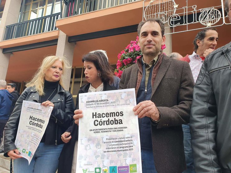 Toni Valero da su apoyo presencial a la confluencia de 'Hacemos Córdoba'