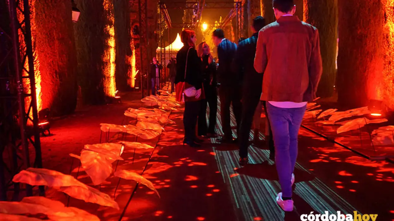 Espect&aacute;culo de luz, imagen y sonido del Alc&aacute;zar de los Reyes Cristianos de C&oacute;rdoba, Naturaleza Encendida 'Ra&iacute;ces'