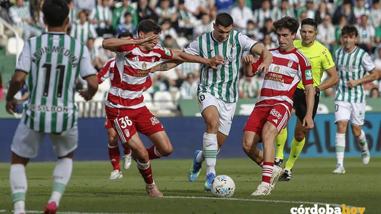 Partido C&oacute;rdoba CF-Granada CF en El Arc&aacute;ngel