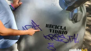 Acto vand&aacute;lico en el dise&ntilde;o&nbsp;de Rafael Amargo titulado 'Luna de vidrio plateada'