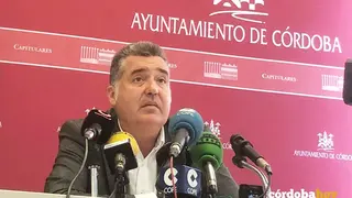 Comparecencia de Manuel Torrejimeno en el Ayuntamiento