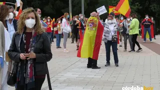 Cacerolada contra el Gobierno en el Vial 2