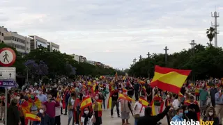 Cacerolada contra el Gobierno en el Vial