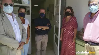 Visita de Mar&iacute;a Jes&uacute;s Botella a Guadalc&aacute;zar