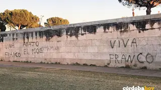 Pintadas franquistas en el Parque de Miraflores