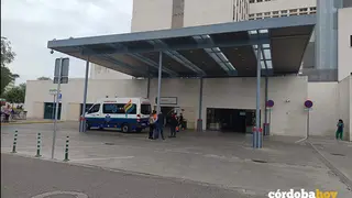 Entrada a Urgencias del Hospital Reina Sof&iacute;a de C&oacute;rdoba, en una imagen de archivo FOTO EUROPA PRESS
