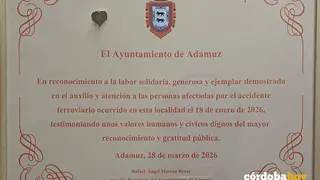 Reconocimiento del Ayuntamiento de Adamuz a la labor de los sanitarios que atendieron a los heridos en el accidente ferroviario del pasado 18 de enero FOTO: JUNTA DE ANDALUC&Iacute;A