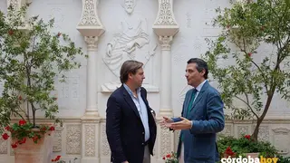 Jos&eacute; Mar&iacute;a Bellido habla con Antonio Repullo FOTO PP-A
