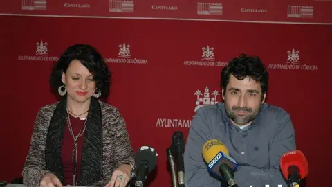 Presentaci&oacute;n presupuestos sociales Ayuntamiento 2016 con la directora general de Servicios Sociales, Raquel Castro, y el concejal del &aacute;rea, Rafael del Castillo