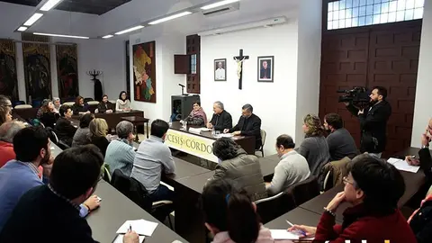 Encuentro obispo escuelas