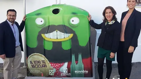 Campa&ntilde;a de reciclaje de vidrio en Baena