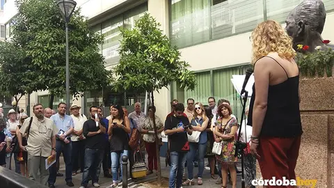 marta presentando