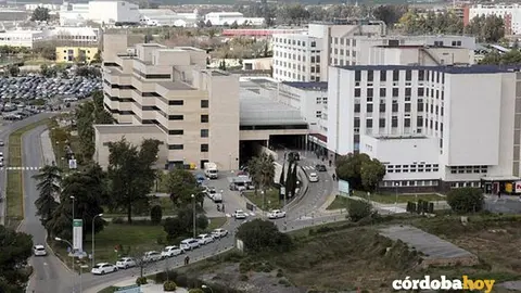 Vista a&eacute;rea de los aparcamientos en el Hospital Reina Sof&iacute;a de C&oacute;rdoba