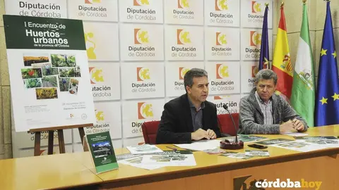 El delegado de Agricultura de Diputaci&oacute;n, Francisco &Aacute;ngel S&aacute;nchez, presentando el I Encuentro de Huertos Urbanosl