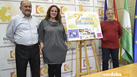 Aurora Barbero, delegada de Consumo de la Diputaci&oacute;n, y Sergio P&eacute;rez, vicepresidente de la FEDAIC