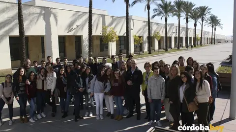 Escolares durante la visita al Parque Joyero