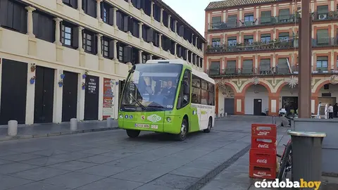microbus en La Corredera
