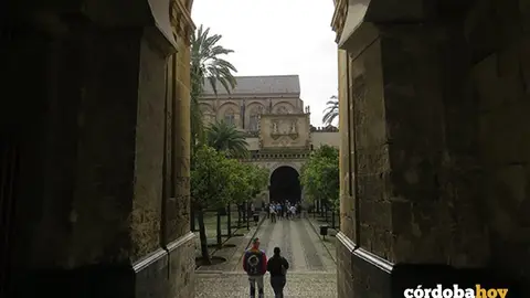 puerta perdon mezquita 2