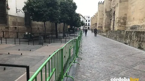 montaje palcos carrera oficial semana santa mezquita