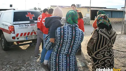 cruz roja campamento inmigrantes 2