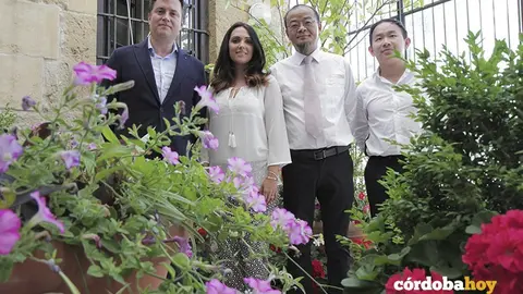 Chinos y flores