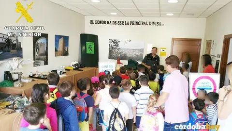 Ni&ntilde;os Guardia Civi&ntilde; Baena