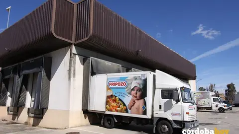 Un veh&iacute;culo de transporte de mercanc&iacute;as en Mercac&oacute;rdoba