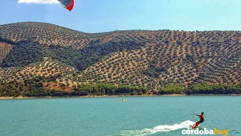 pantano playa iznajar embalse 2