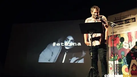 Homenaje a Gata Cattana en Cosmopo&eacute;tica 2017