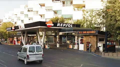 Gasolinera de San &Aacute;lvaro en la Avenida Rep&uacute;blica Argentina