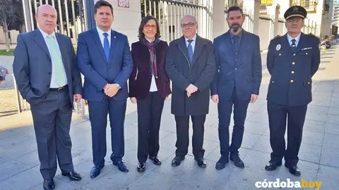 Condecoraciones a polic&iacute;as locales cordobeses por la Junta