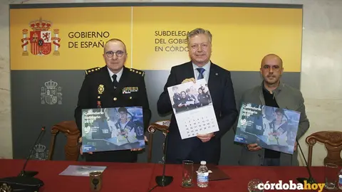 Polic&iacute;a y calendario autismo