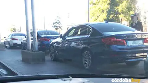 Taxis piratas en la estaci&oacute;n del AVE, en una imagen de archivo captada por los taxistas