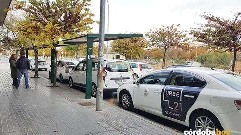 Parada del taxi en el Carlos Castilla del Pino