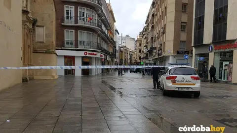 Zona de San Nicolás acordonada