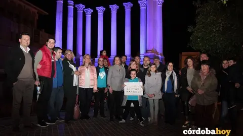 El Templo romano se ilumina de azul por el Día Mundial del Autismo