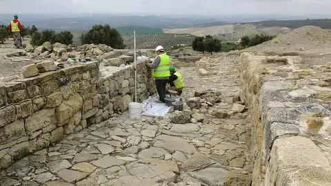 Recuperaci&oacute;n del viario en Torreparedones
