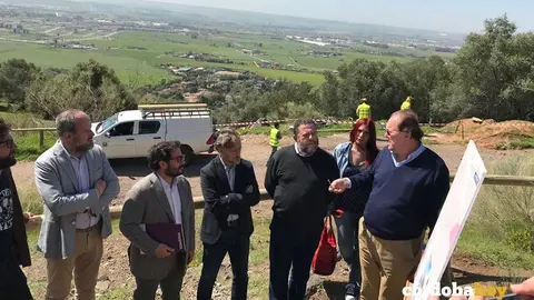 Visita del consejero al sendero Cuesta del Reventón