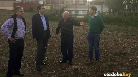 Los portavoces del PP en la barriada de los Ángeles