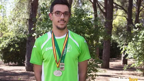 Grondona con su medalla de atletismo