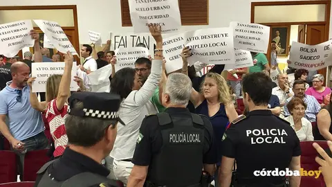 Protestas Pleno Tanatorios de Córdoba