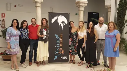 Divinas y Humanas