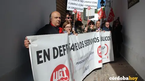 Protesta de UGT ante la Sinagoga