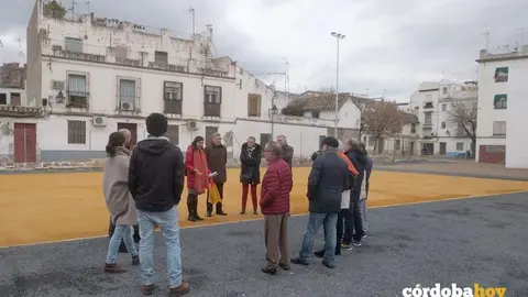 Gerencia y vecindario deciden la ubicaci&oacute;n del mobiliario en el antoiguo Cine Andaluc&iacute;a