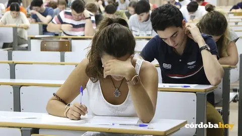 Alumnos en una prueba de acceso, en una imagen de archivo