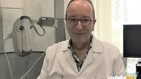 El doctor Luis Manuel Entrenas