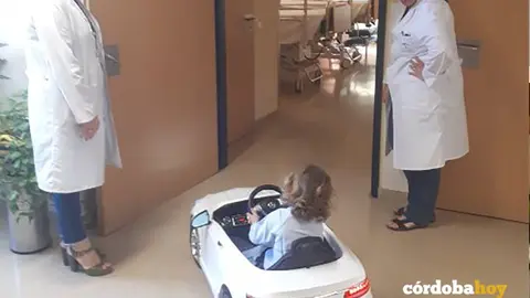 Veh&iacute;culo para ni&ntilde;os en el Hospital de Montilla