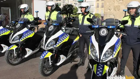 Polic&iacute;a Local en moto de Lucena
