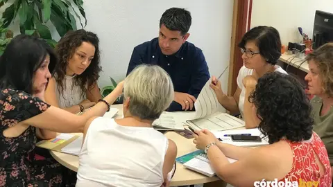 Reuni&oacute;n de IU con la Plataforma Ni&ntilde;os del Sur